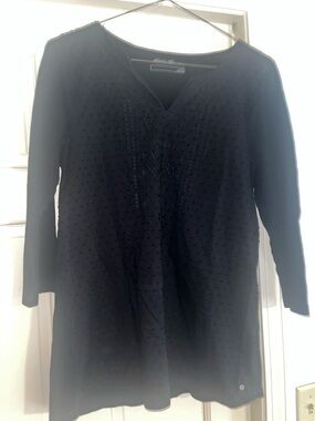 Eddie Bauer Black Embroidered V-Neck 3/4 sleeve